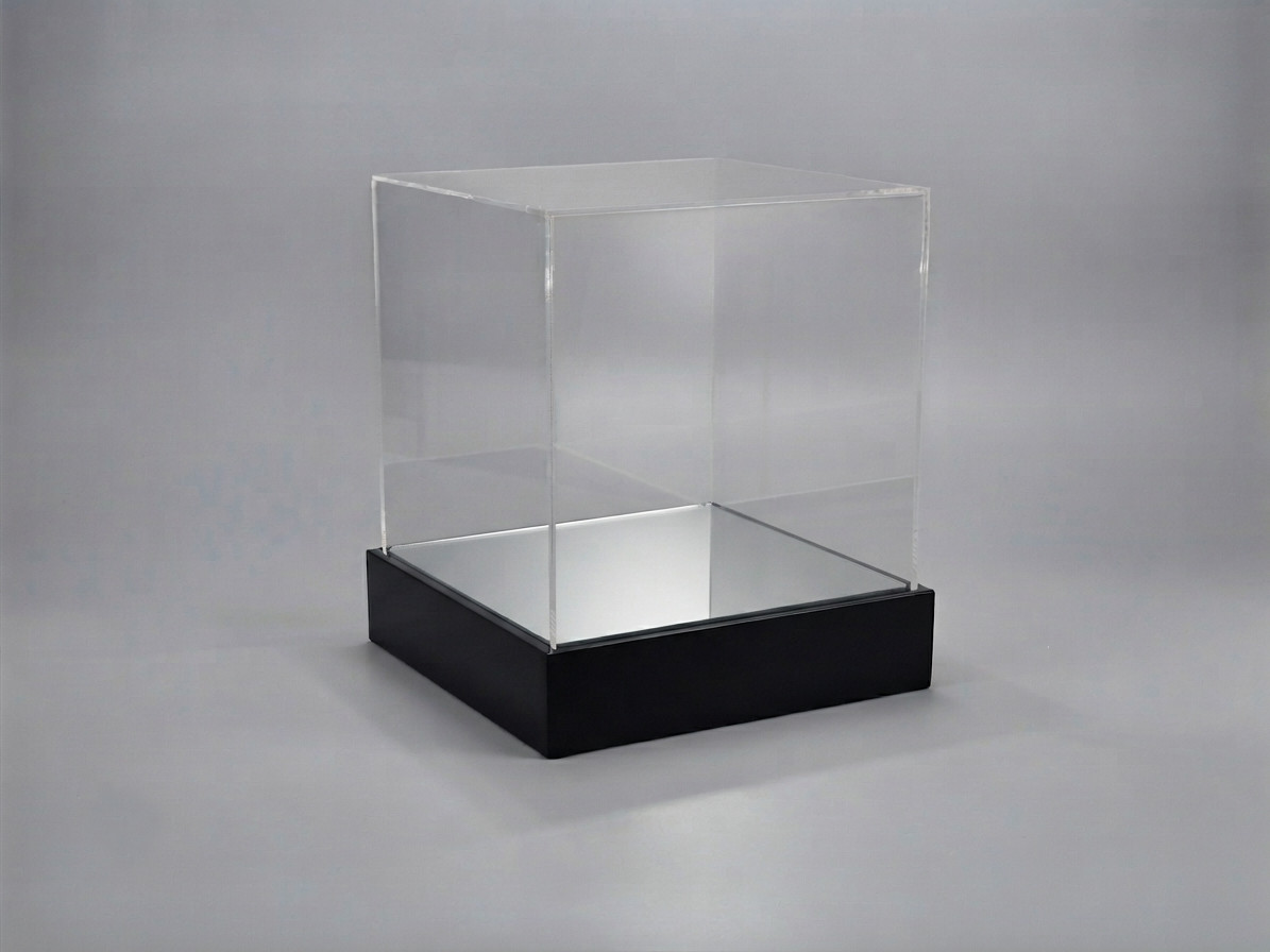 teca con piano in plexiglass specchiato
